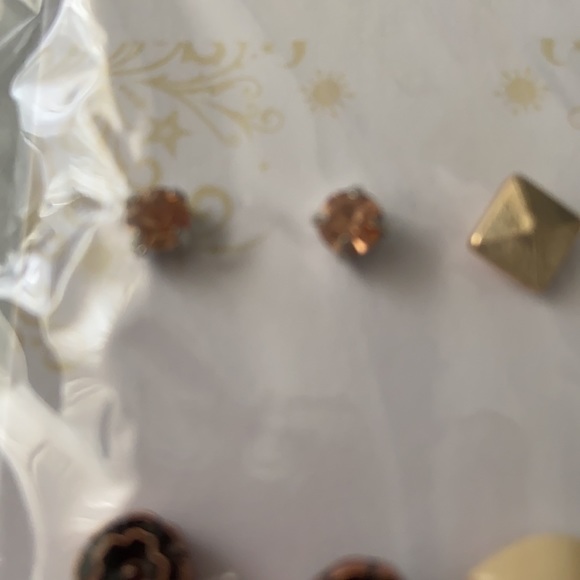 Fashion earrings 6 Qty - Picture 8 of 9